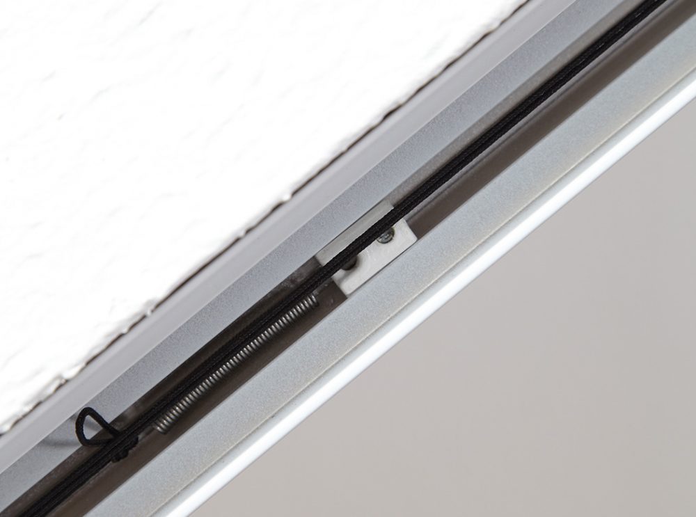 Sonnenschutz-Dachfenster-Plissee_hecht international GmbH